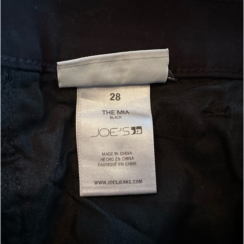 Black coated Joe Jeans. Size 28